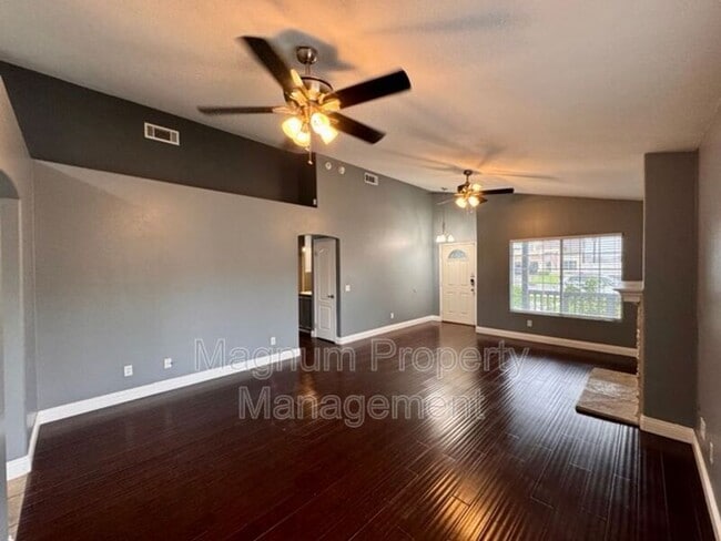 Building Photo - 30594 Glaspell Ct