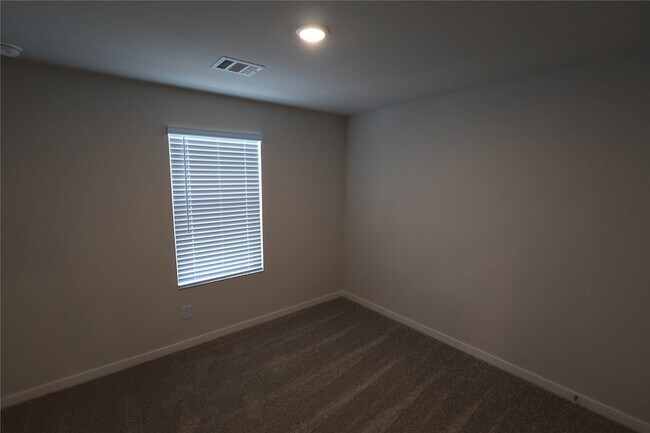 Building Photo - 7855 Bergamot Cir