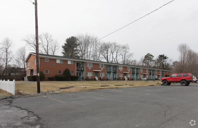 Primary Photo - Plaza Garden Apartments