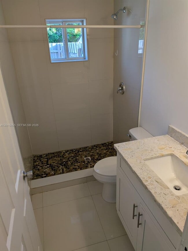 Building Photo - 14620 SW 104th Ave