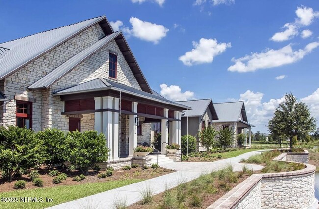 Building Photo - 746 Glenneyre Cir