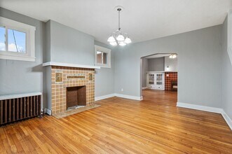 Building Photo - 101-103 E Agnew Avenue