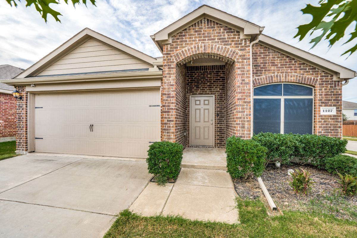 Building Photo - 1127 Roman Dr