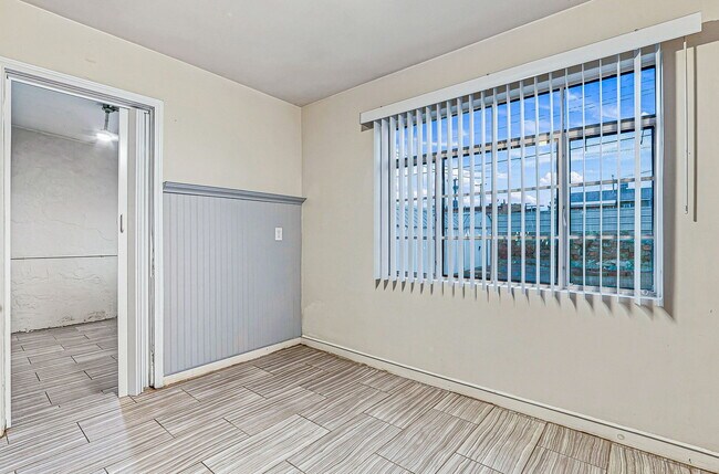 Building Photo - 7713 Veracruz Ave