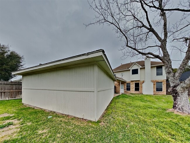Building Photo - 18007 Oakloch Ct