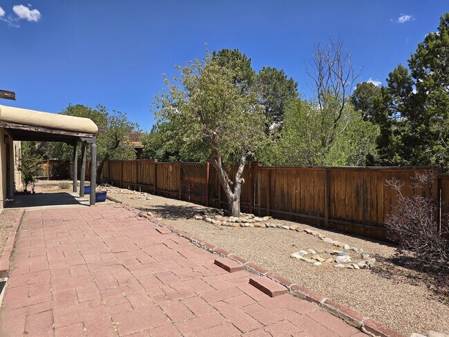 Building Photo - 3004 Plaza Blanca
