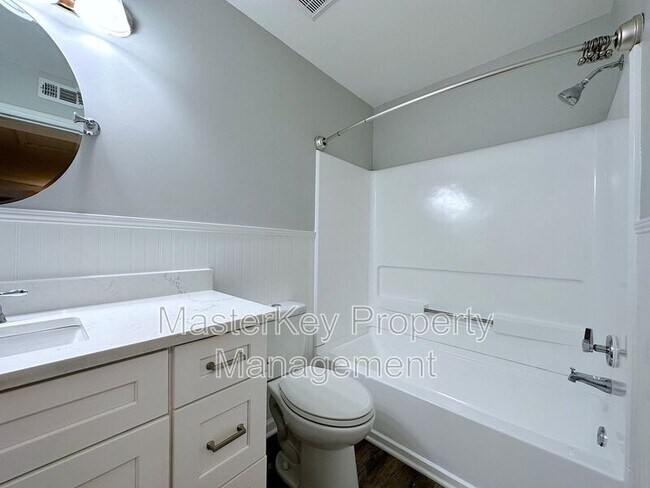 Building Photo - 1312 Hillbrow Ln
