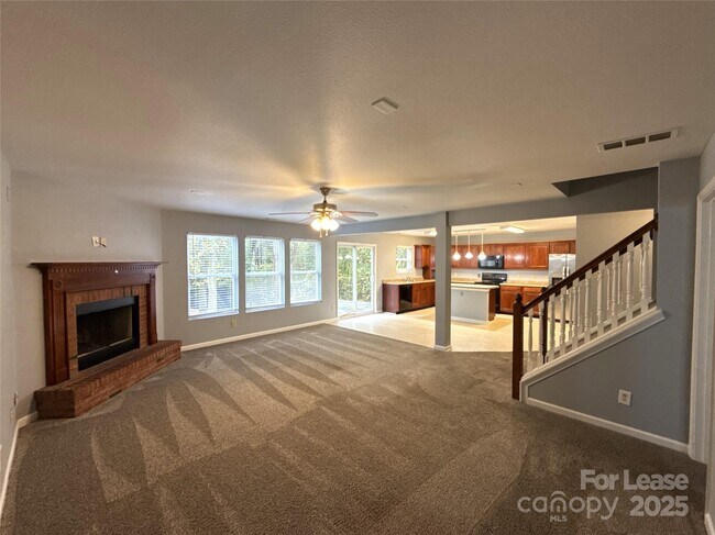 Building Photo - 2937 Royal Fern Ln