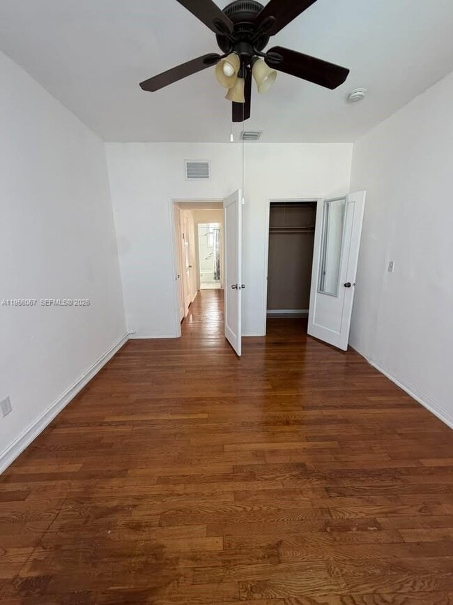 Building Photo - 825 Jefferson Ave