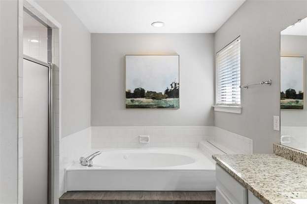 Building Photo - 990 Camden Dr