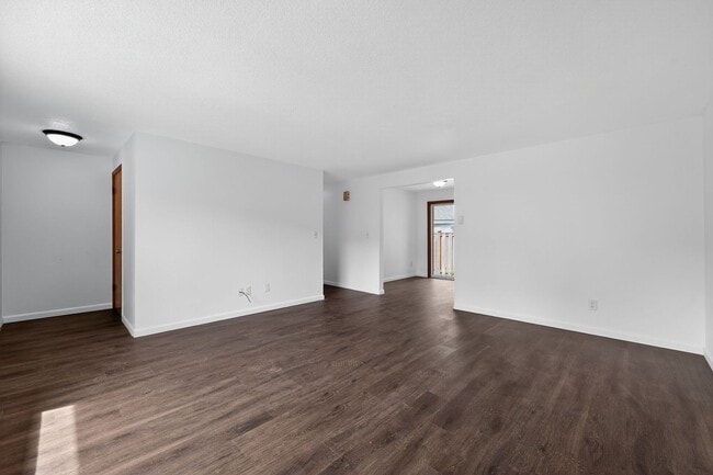 Building Photo - Half off the first month's rent!