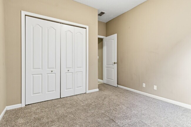 Building Photo - 3410 Monument Dr