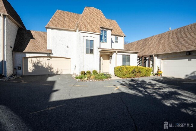 Building Photo - 58 Park Gate Dr