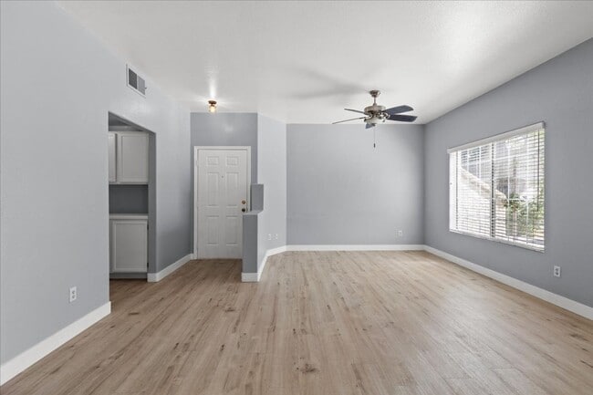 Building Photo - Sleek 2 Bedroom Condo with 2 Car Garage Ne...
