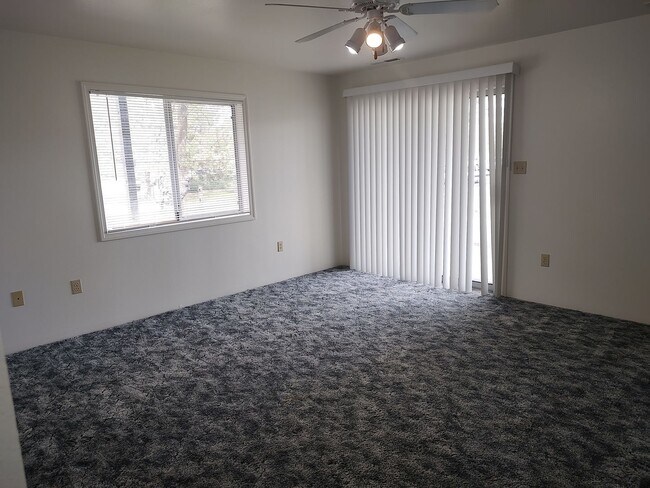 Building Photo - 1439 Terrace Dr