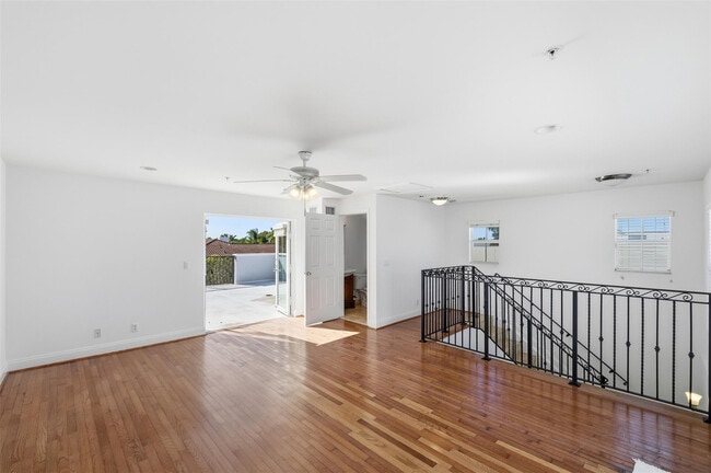 Building Photo - 2515 NE 18th St