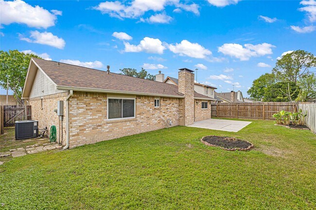 Building Photo - 8406 Windfall Ln