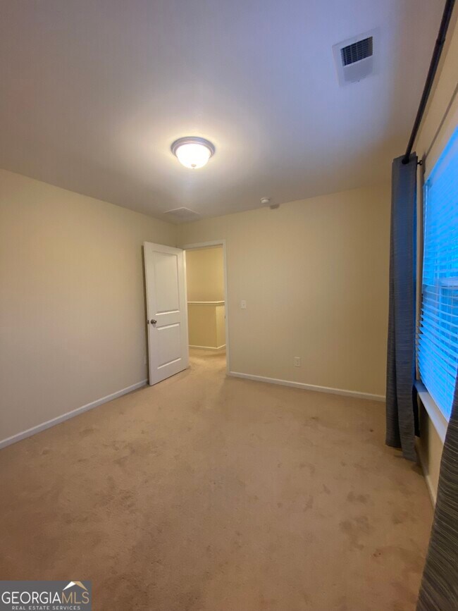 Building Photo - 116 Winslow Cir