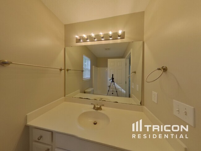 Building Photo - 367 Olde North Church Dr