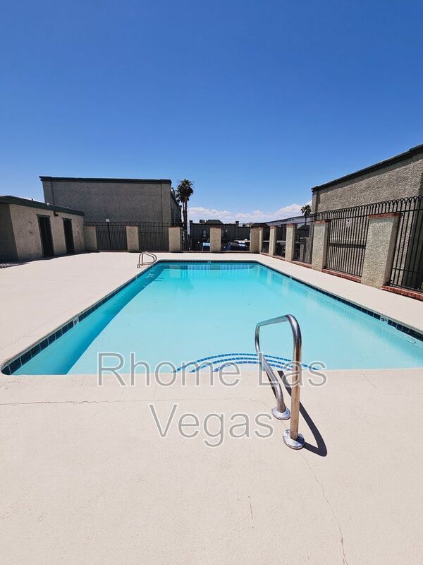 Primary Photo - 7066 Burcot Ave