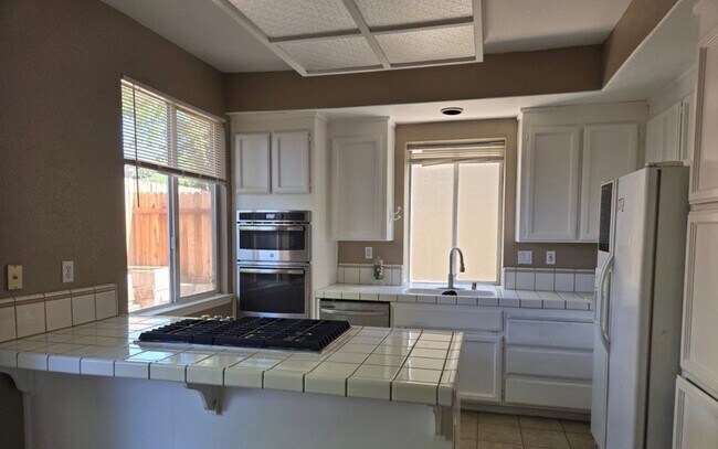 Building Photo - 2249 Fallwater Ln