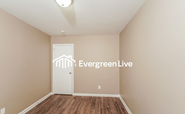 Building Photo - 417 Westwood Ave