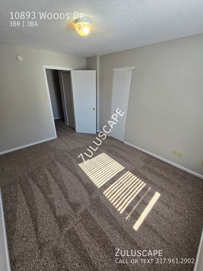 Building Photo - 1/2 off First Months Rent! Beautiful 3 BR ...