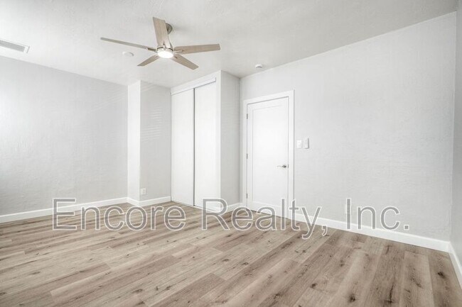 Building Photo - 303 3rd Ave