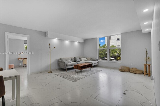Building Photo - 1075 93rd St