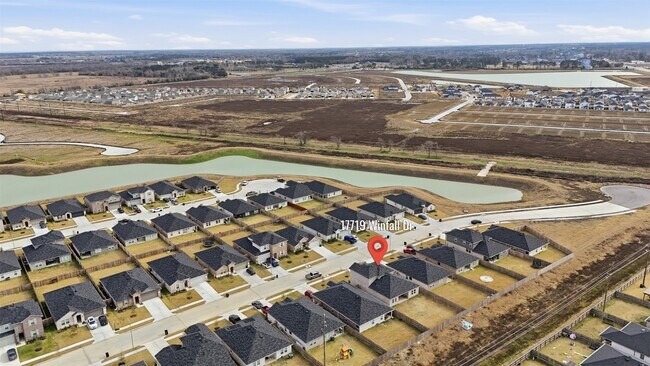 Building Photo - 17719 Winfall Dr