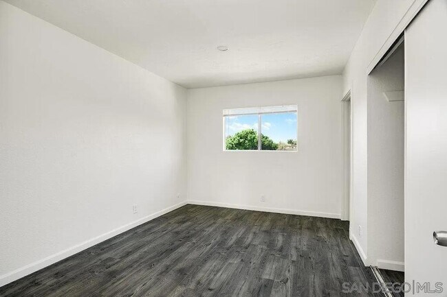 Building Photo - 5164 Landis St