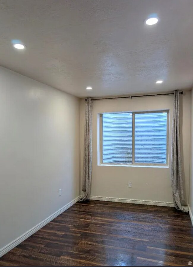 Building Photo - 2124 W 2180 N