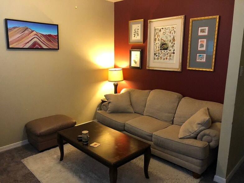 Building Photo - 650 Egli Ct