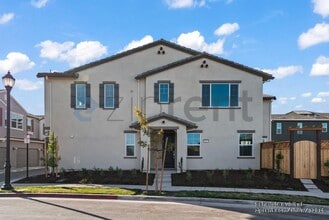 Building Photo - 86 W San Diego Dr