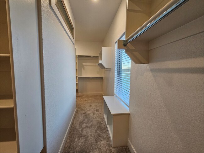 Building Photo - 1450 Sessile Oak Wy