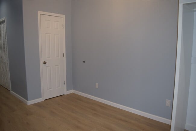 Building Photo - 331 Tite St