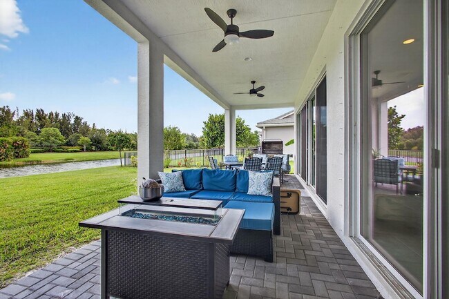 Building Photo - 15953 Whippoorwill Cir