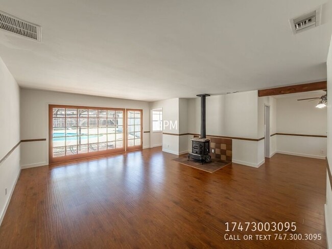 Building Photo - 10342 Mather Ave