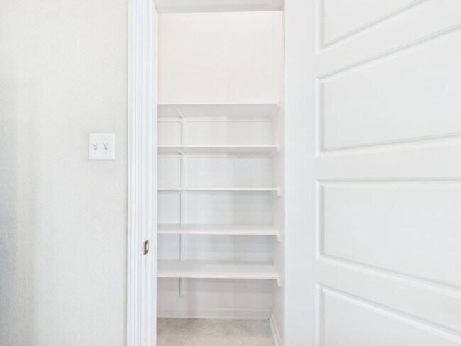 Building Photo - 2505 Meyer Cv