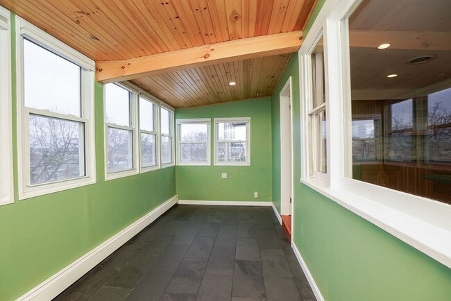 Building Photo - 175 Trenton St