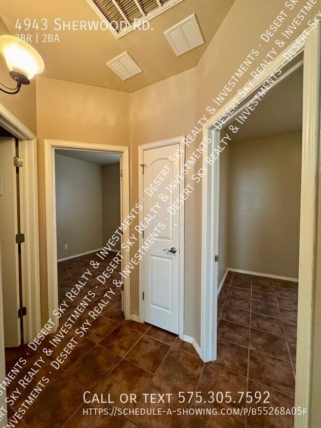 Building Photo - 4943 Sherwood Rd
