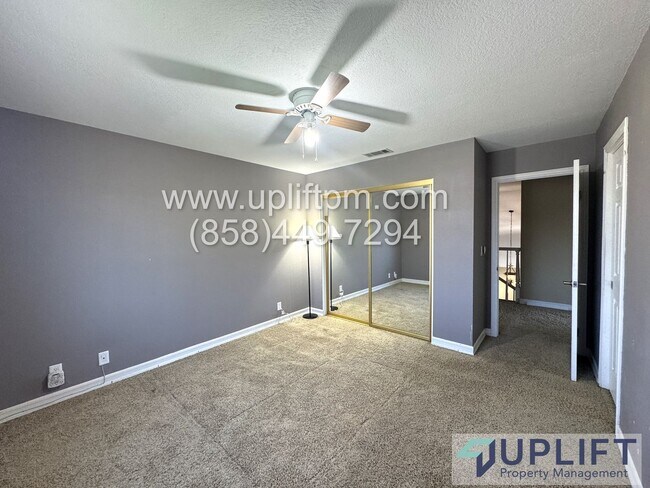 Building Photo - Gated Community Canyon Lake - Large 3 bedr...