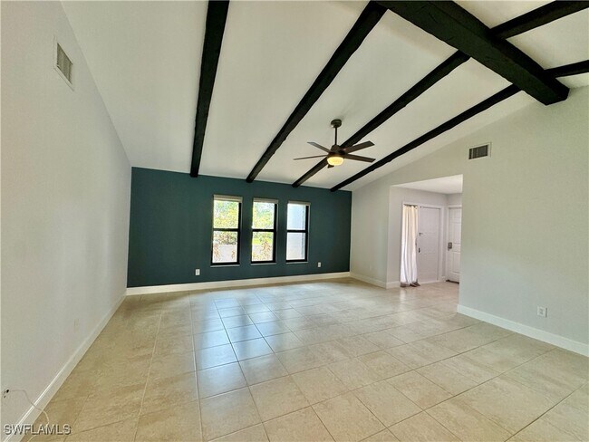 Building Photo - 5580 Cynthia Ln