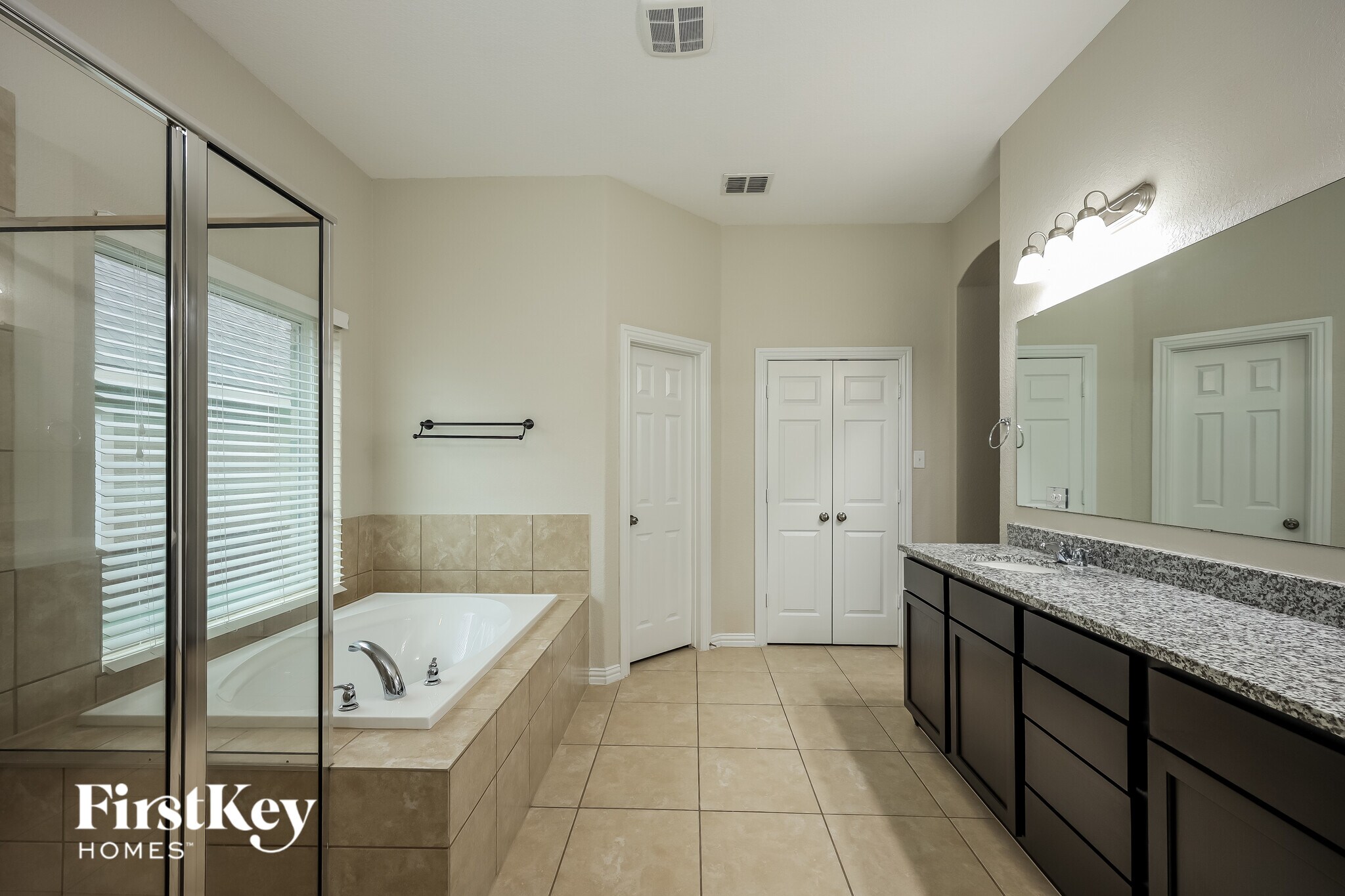 Building Photo - 535 Blocker Ranch