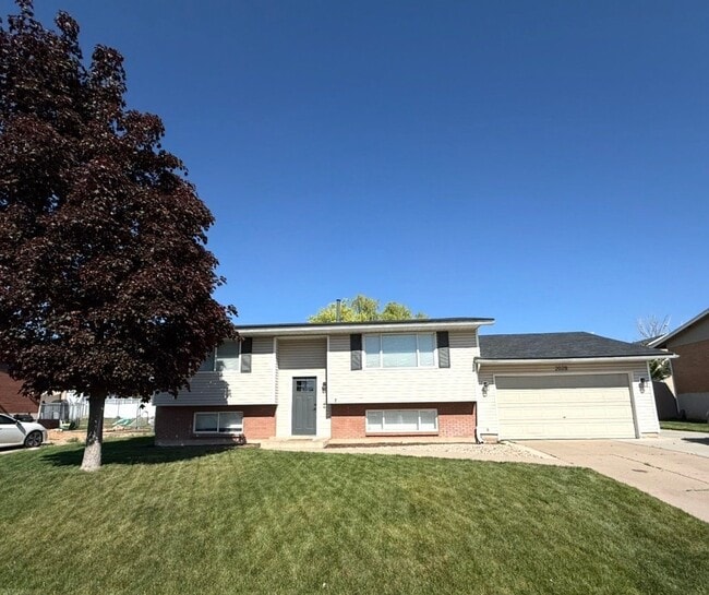 Building Photo - 2028 N 630 W