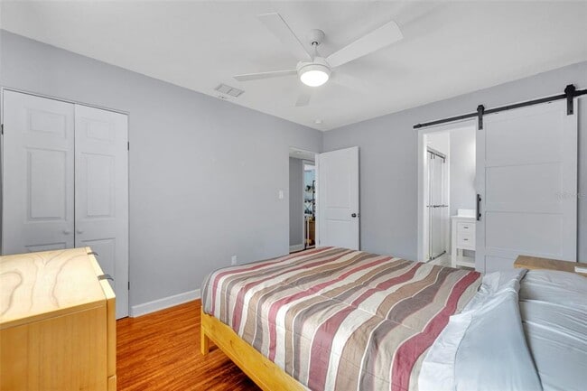 Building Photo - 1081 Lake Weldona Dr