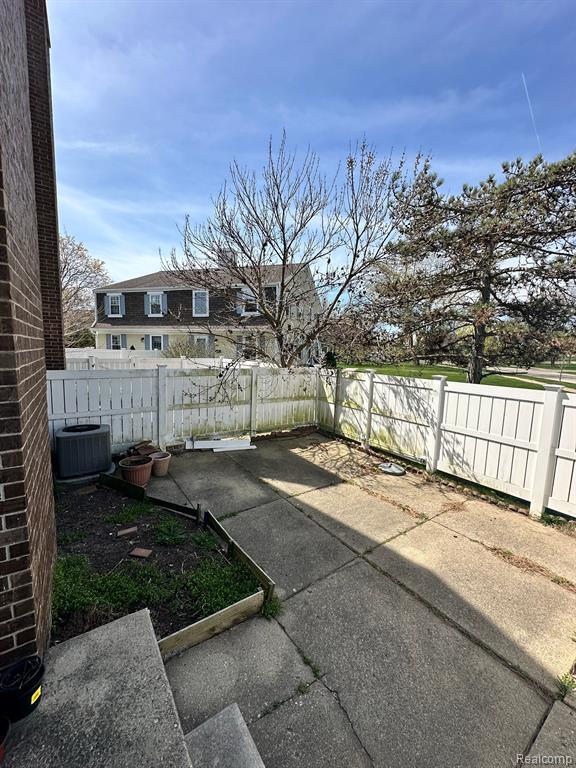 Building Photo - 41729 Broquet Dr