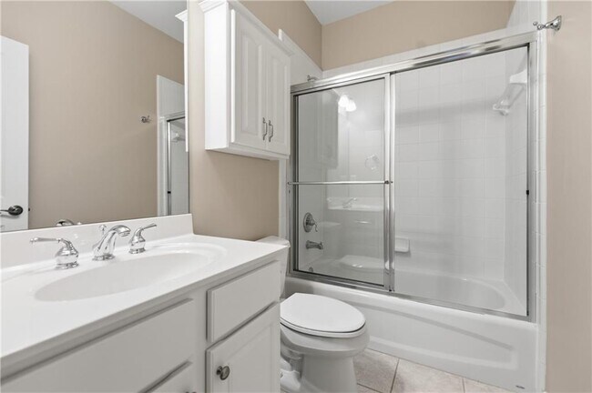 Building Photo - 3194 Windsor Lake Dr NE