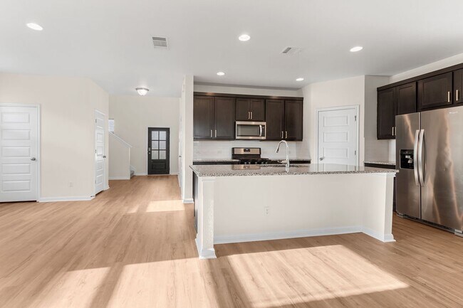 Building Photo - 5461 Vanner Path