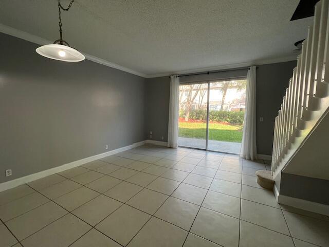 Building Photo - 2163 Madeira Dr